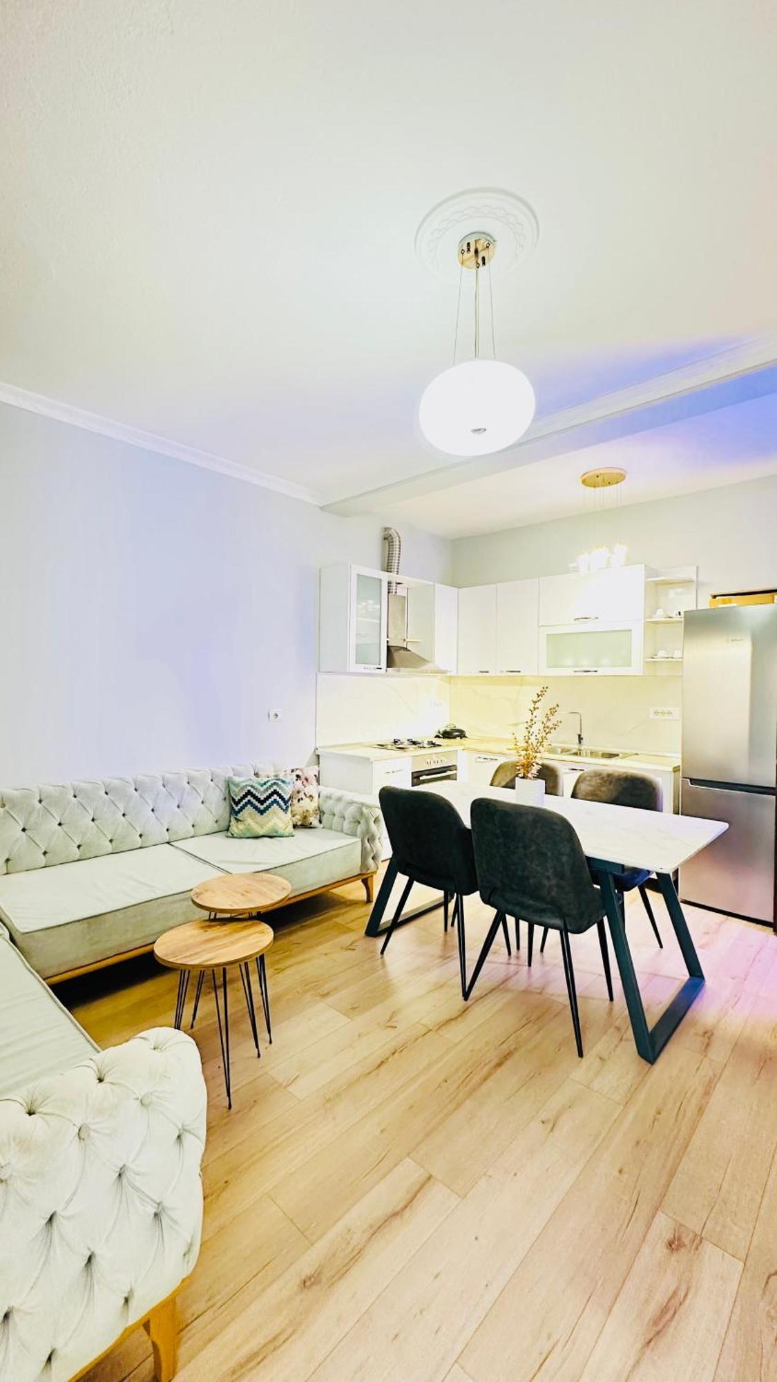 Apartment Blloku Luxury 2 Bedroom Tirana